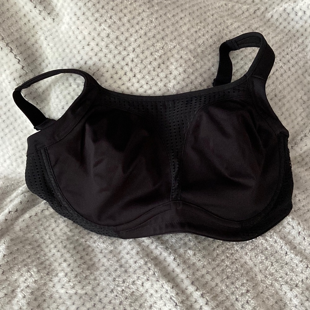 Soma sport new with tags sport bra. Black